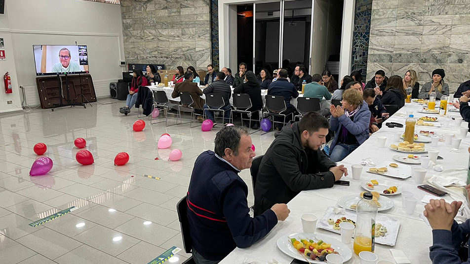 Masiva celebración del “Día del Trabajador” en la Junta Nacional de Bomberos de Chile